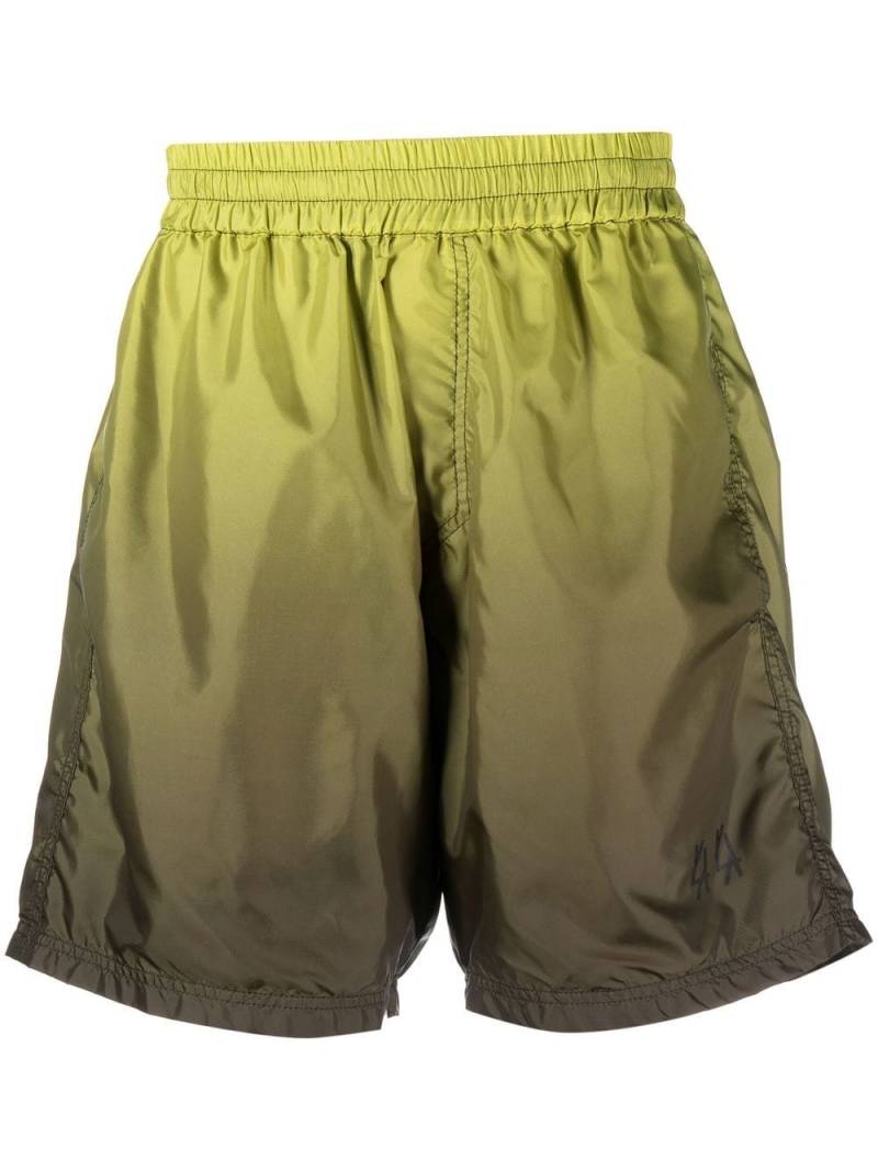 44 LABEL GROUP gradient-effect swim shorts - Green von 44 LABEL GROUP