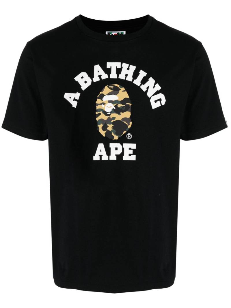 A BATHING APE® 1st Camo College cotton T-shirt - Black von A BATHING APE®