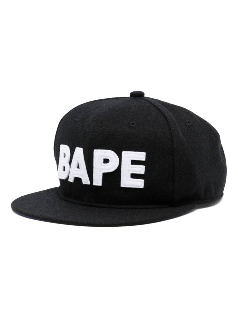 A BATHING APE® logo-appliqué flat-peak cap - Black von A BATHING APE®