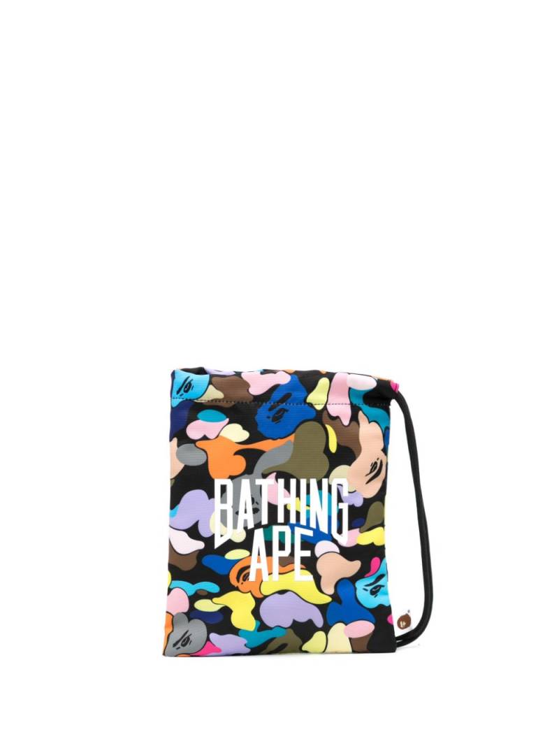 A BATHING APE® logo-print abstract-print clutch bag - Multicolour von A BATHING APE®