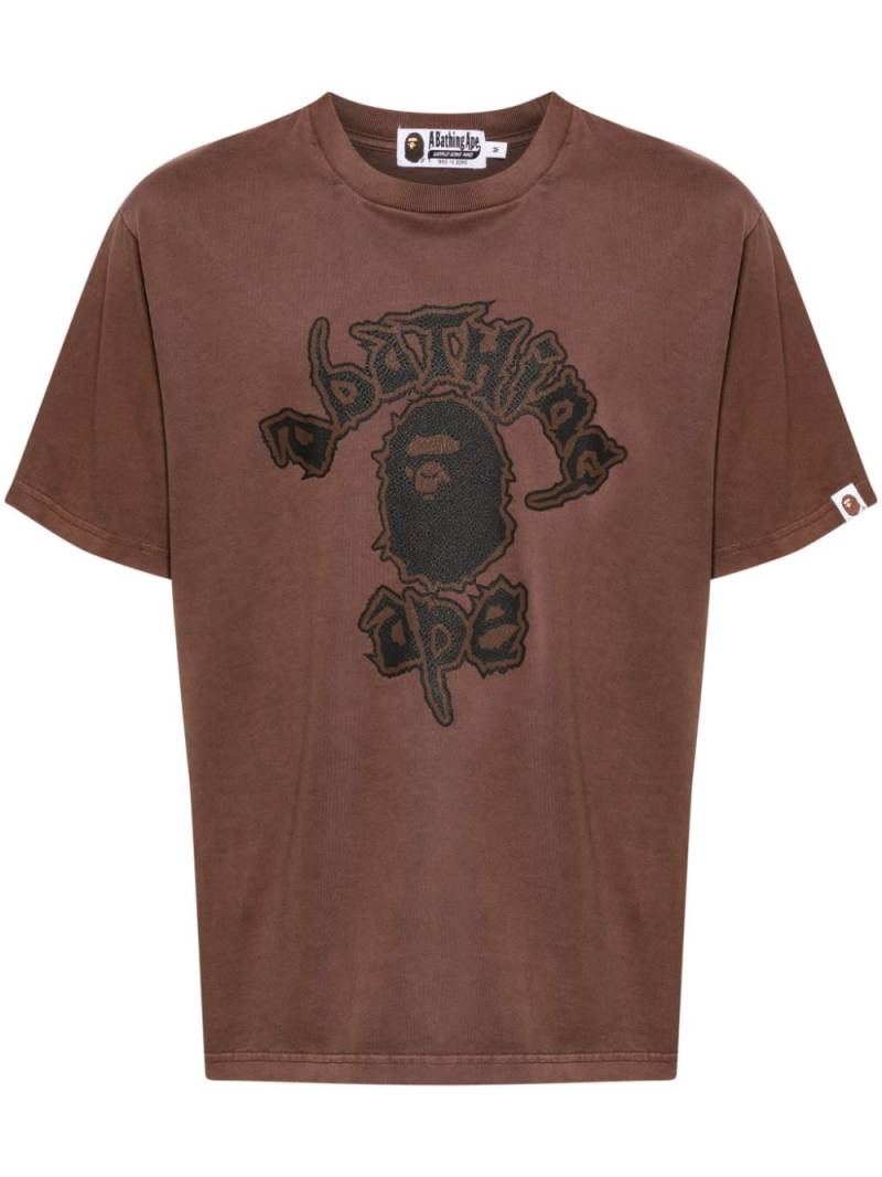 A BATHING APE® logo-print cotton T-shirt - Brown von A BATHING APE®