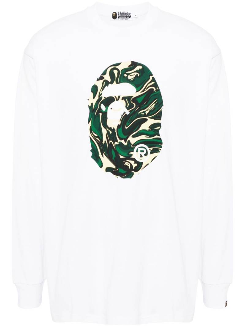 A BATHING APE® marbling camo logo T-shirt - White von A BATHING APE®