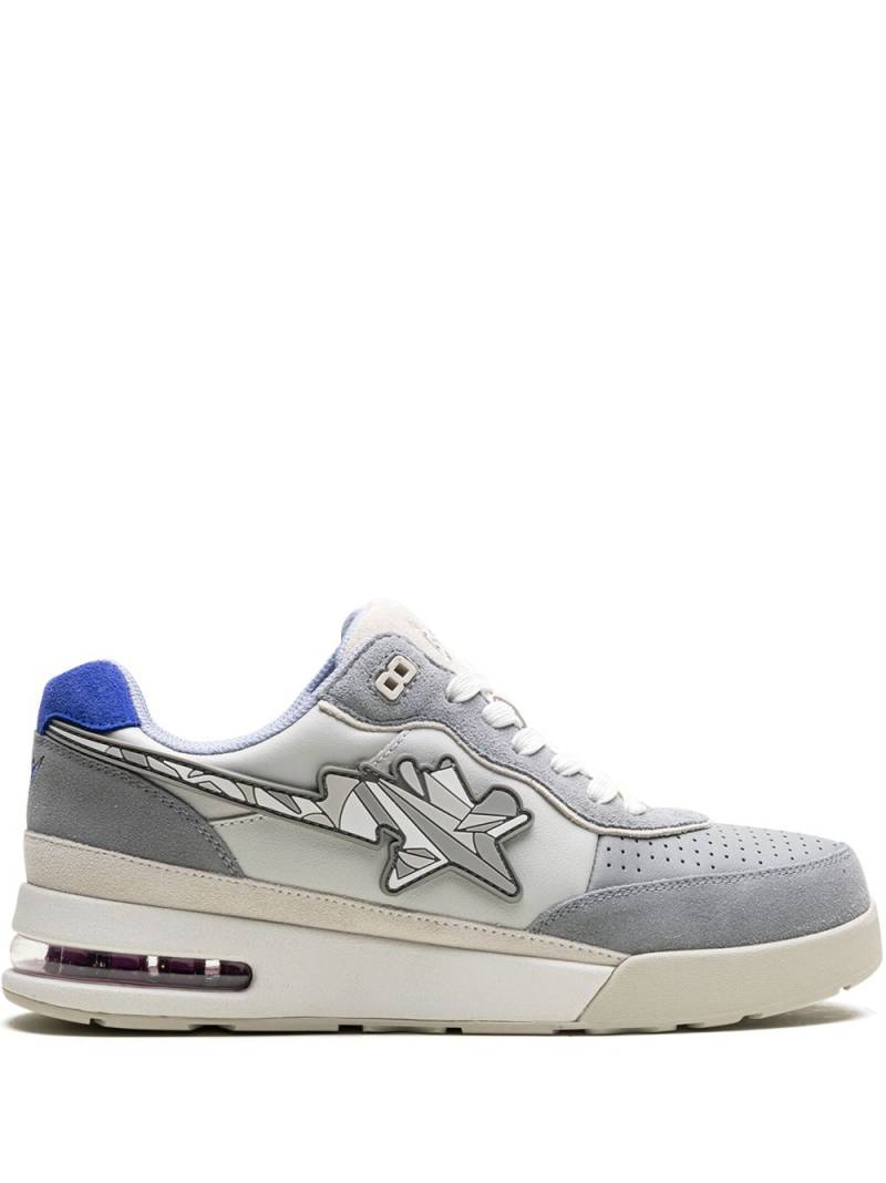 A BATHING APE® x Louis De Guzman Roadsta "Grey" sneakers von A BATHING APE®