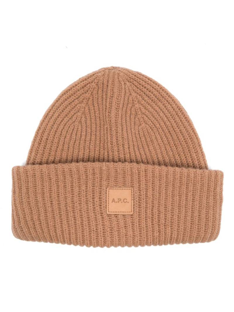 A.P.C. Michelle logo-patch beanie - Brown von A.P.C.