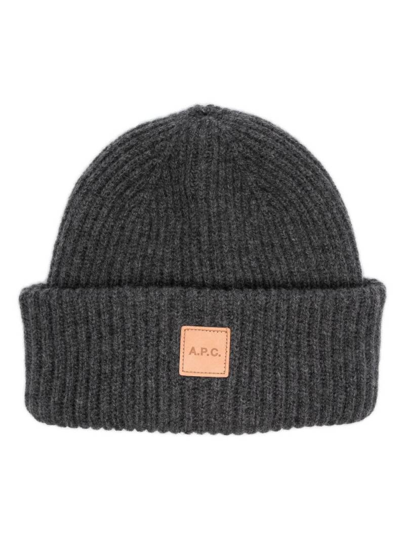 A.P.C. Michelle logo-patch beanie - Grey von A.P.C.