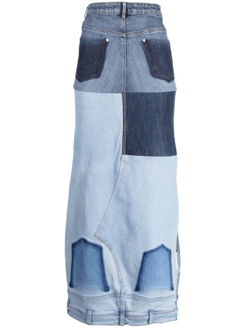 A.W.A.K.E. Mode upcycled trompe l'oeil denim maxi skirt - Blue von A.W.A.K.E. Mode