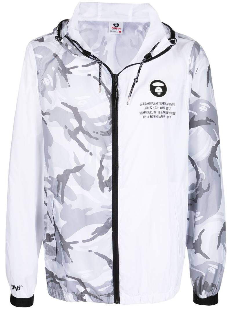 AAPE BY *A BATHING APE® Mixed Camo panelled jacket - White von AAPE BY *A BATHING APE®