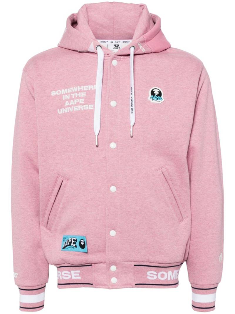 AAPE BY *A BATHING APE® Moonface logo hooded varsity jacket - Pink von AAPE BY *A BATHING APE®