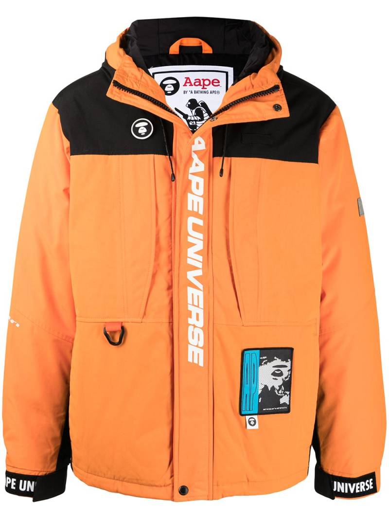 AAPE BY *A BATHING APE® graphic-print hooded padded jacket - Orange von AAPE BY *A BATHING APE®