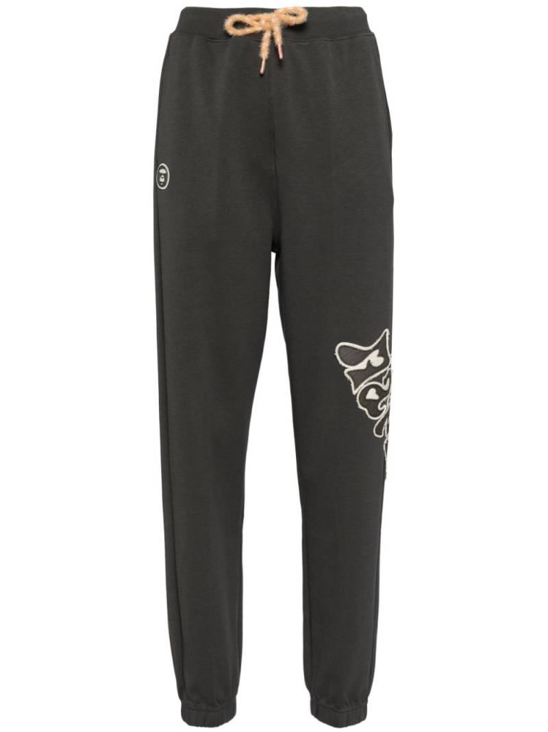 AAPE BY *A BATHING APE® logo-appliqué sweatpants - Grey von AAPE BY *A BATHING APE®