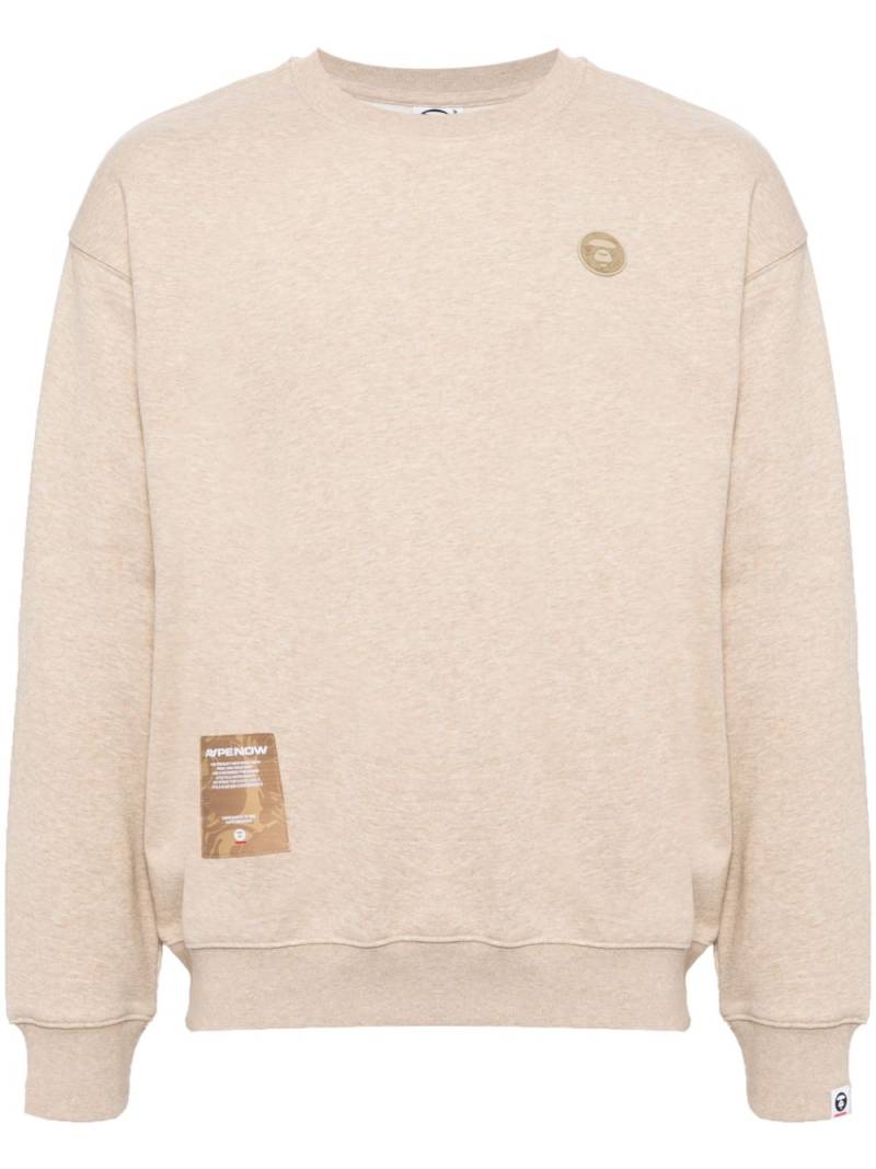 AAPE BY *A BATHING APE® logo-patch crew-neck sweatshirt - Neutrals von AAPE BY *A BATHING APE®