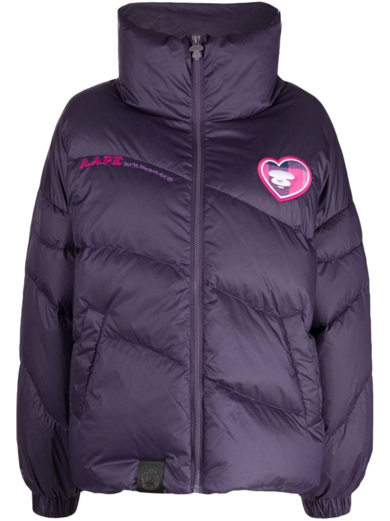 AAPE BY *A BATHING APE® logo-patch puffer jacket - Purple von AAPE BY *A BATHING APE®