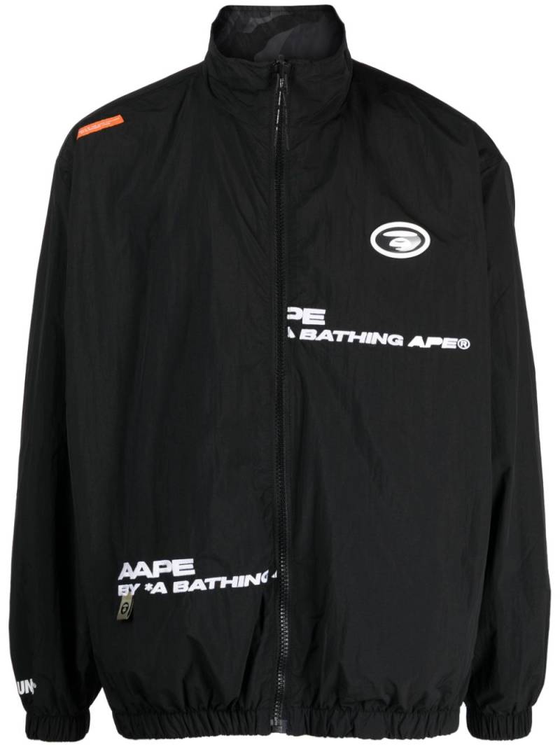 AAPE BY *A BATHING APE® logo-patch reversible jacket - Black von AAPE BY *A BATHING APE®