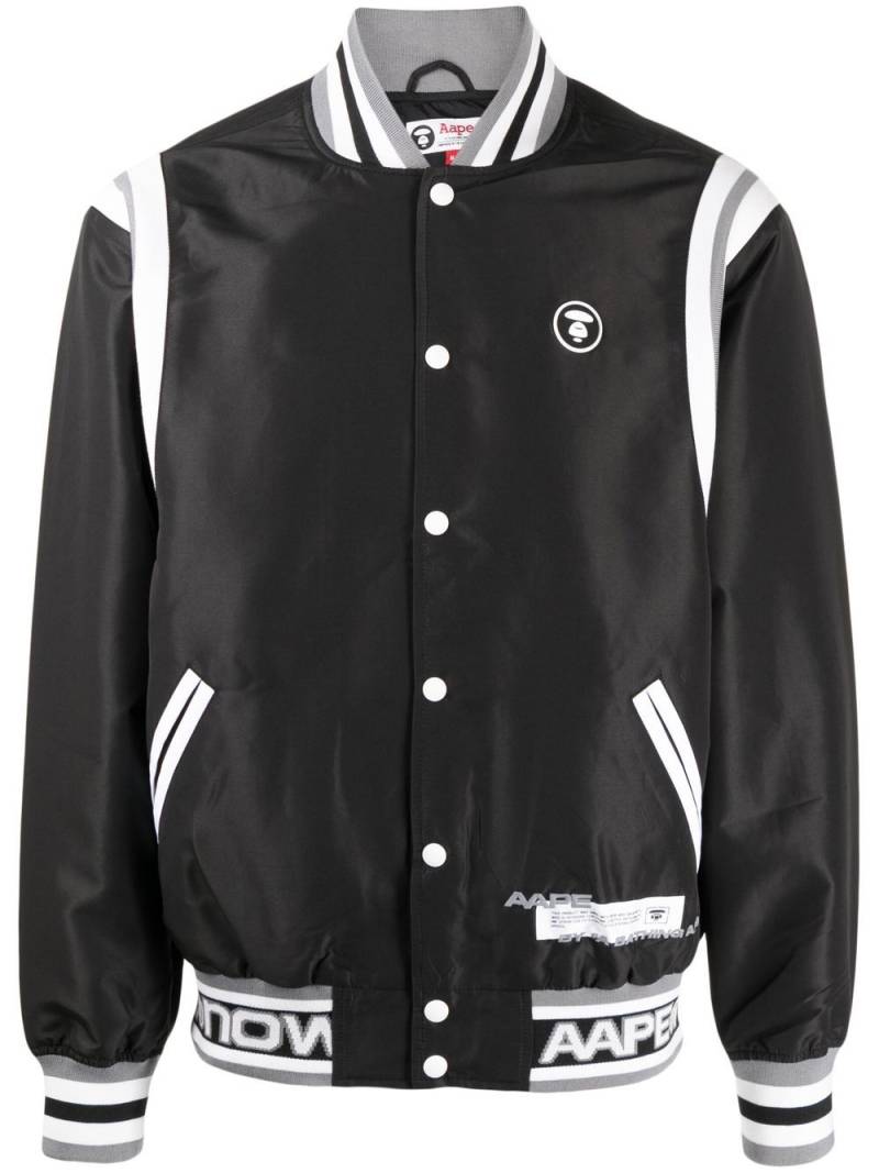 AAPE BY *A BATHING APE® logo-print varsity jacket - Black von AAPE BY *A BATHING APE®