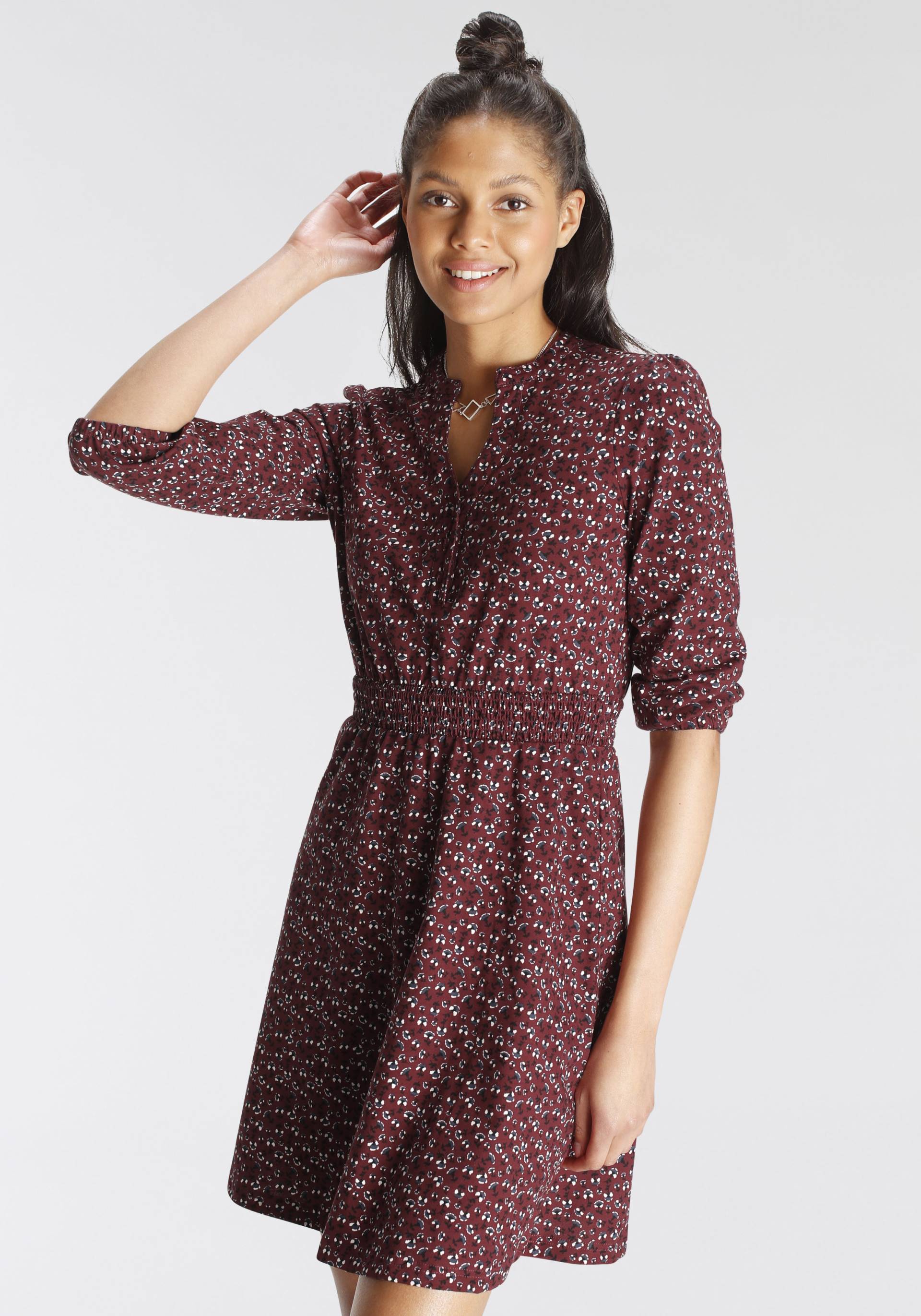 AJC Jerseykleid, ausgestellt, aus Single Jersey, mit V-Ausschnitt, 3/4-Ärmel AJC Jerseykleid, ausgestellt, aus Single Jersey, mit V-Ausschnitt, 3/4-Ärmel von AJC
