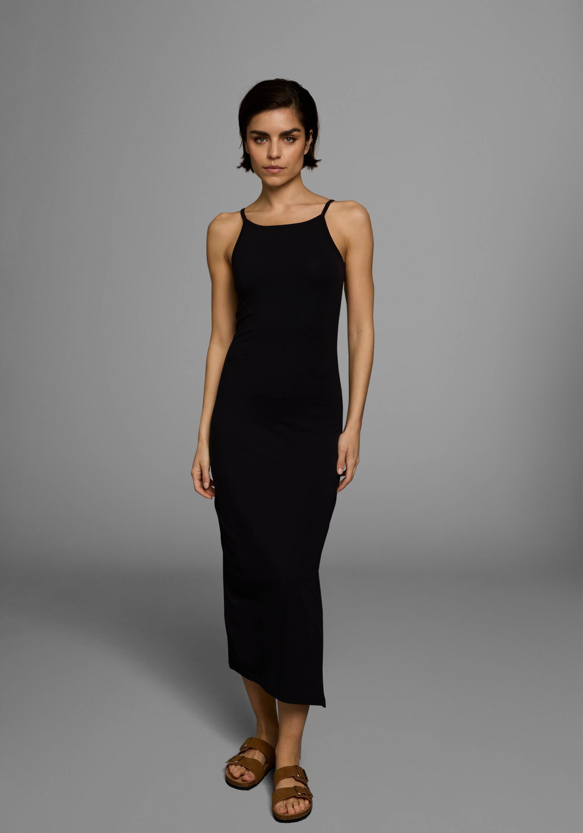 AJC Spaghettikleid, festlich, Maxilänge, unifarben, aus elastischem Single Jersey AJC Spaghettikleid, festlich, Maxilänge, unifarben, aus elastischem Single Jersey von AJC