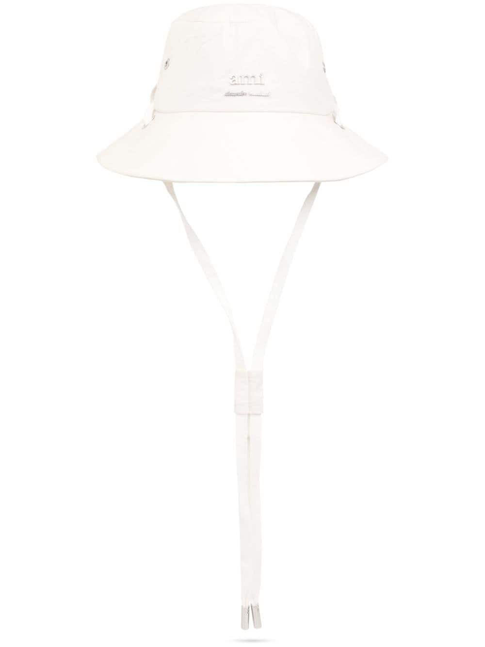 AMI Paris logo-plaque bucket hat - White von AMI Paris