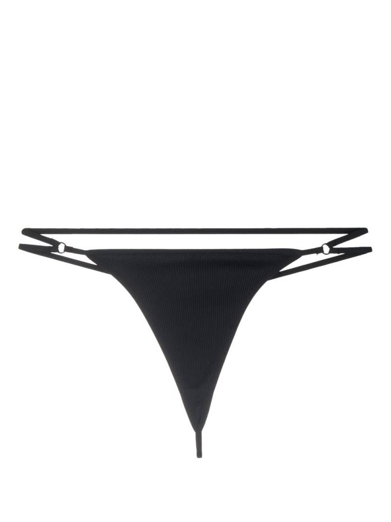 ANDREĀDAMO logo-print strap ribbed thongs - Black von ANDREĀDAMO