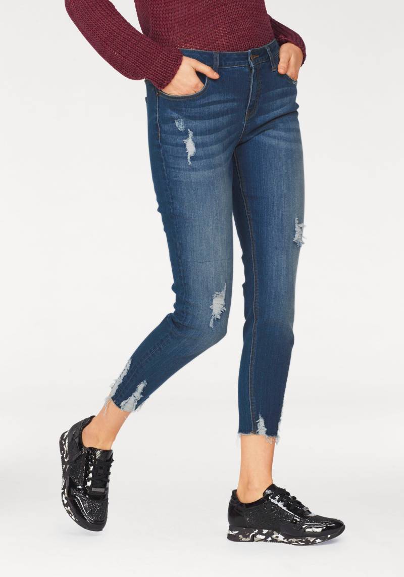 Aniston CASUAL Skinny-fit-Jeans, mit Destroyed-Effekt von Aniston CASUAL