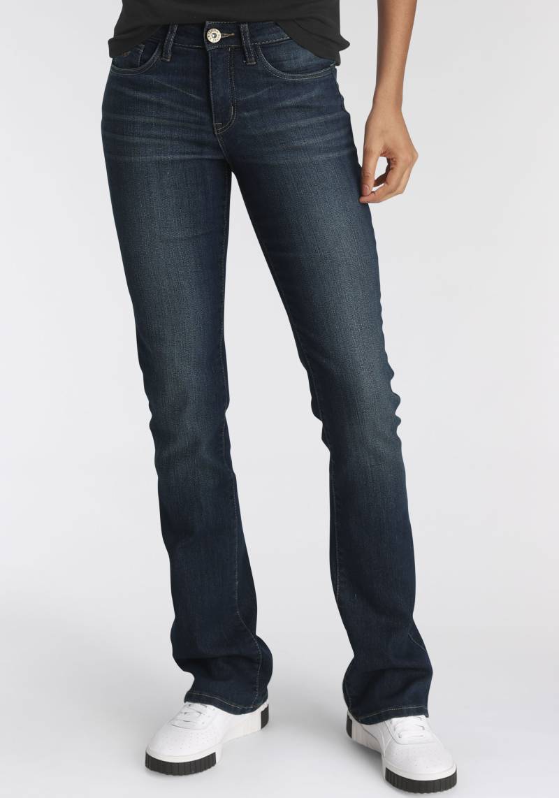 Arizona Bootcut-Jeans »Baby-Boot«, normale Leibhöhe, Bootcut, mit Coinpocket, mit Eingrifftaschen Arizona Bootcut-Jeans »Baby-Boot«, normale Leibhöhe, Bootcut, mit Coinpocket, mit Eingrifftaschen von Arizona