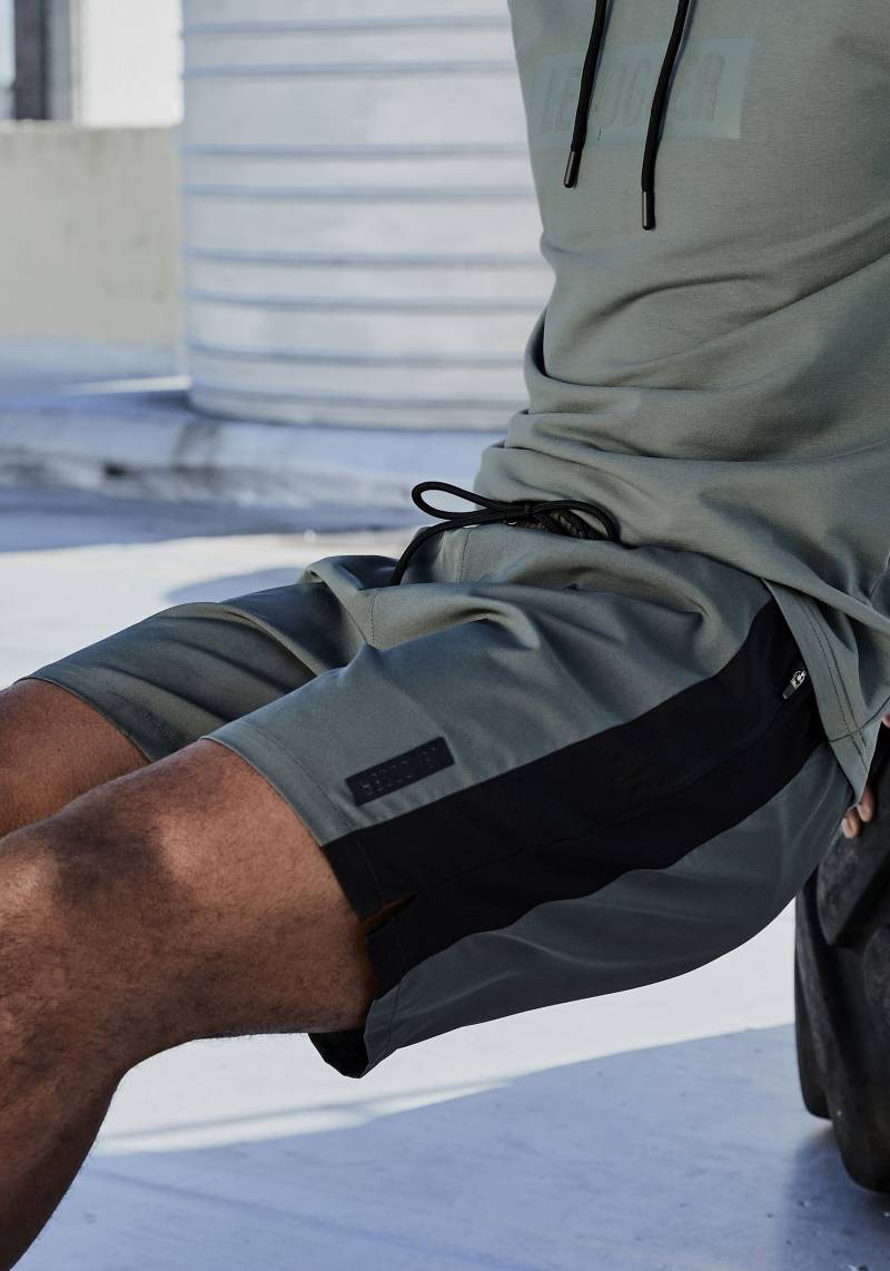 le jogger® Shorts, mit seitliche Mesheinsatz und Reissverschlusstaschen von le jogger®