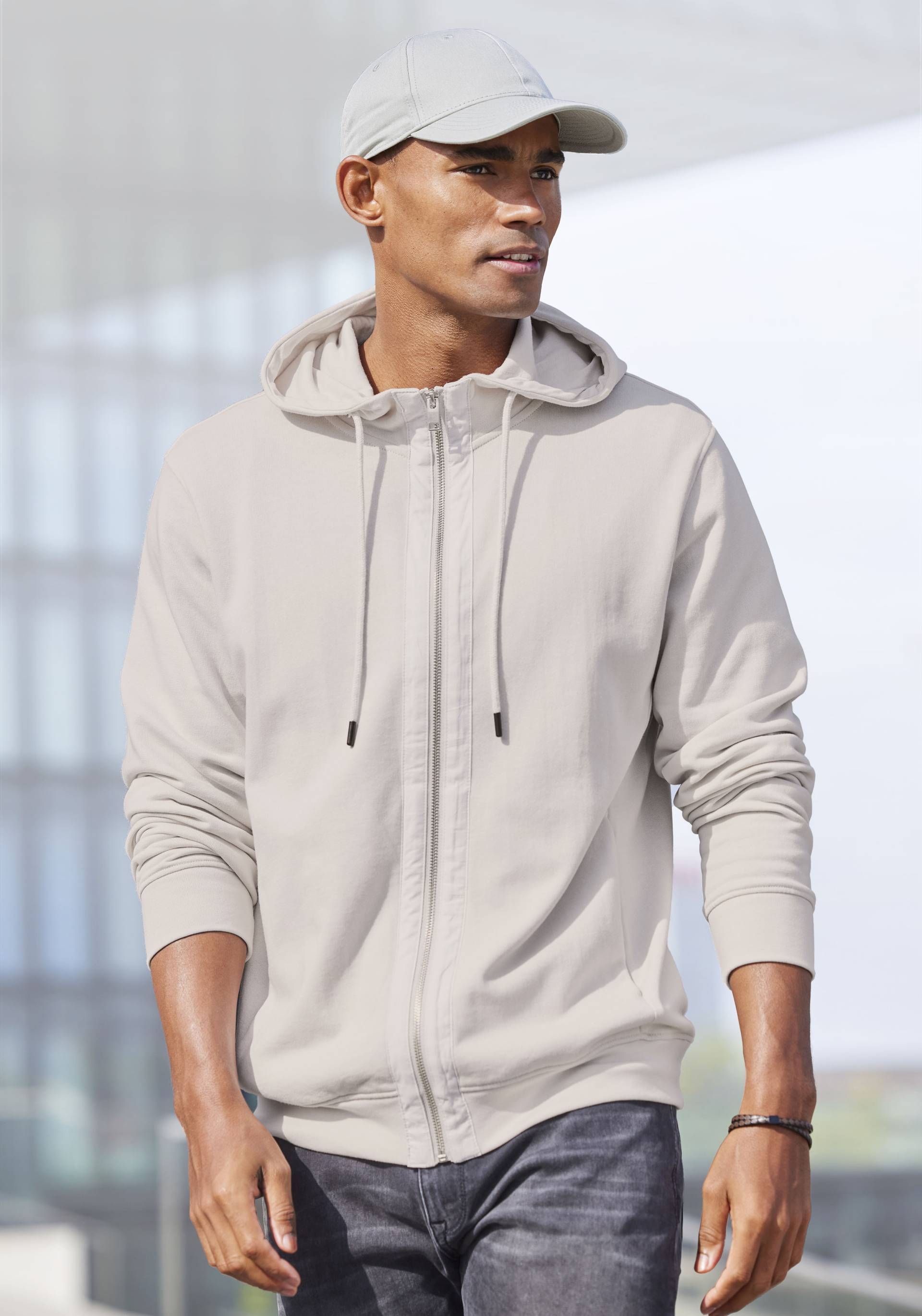 AUTHENTIC LE JOGGER Kapuzensweatjacke AUTHENTIC LE JOGGER Kapuzensweatjacke von AUTHENTIC LE JOGGER