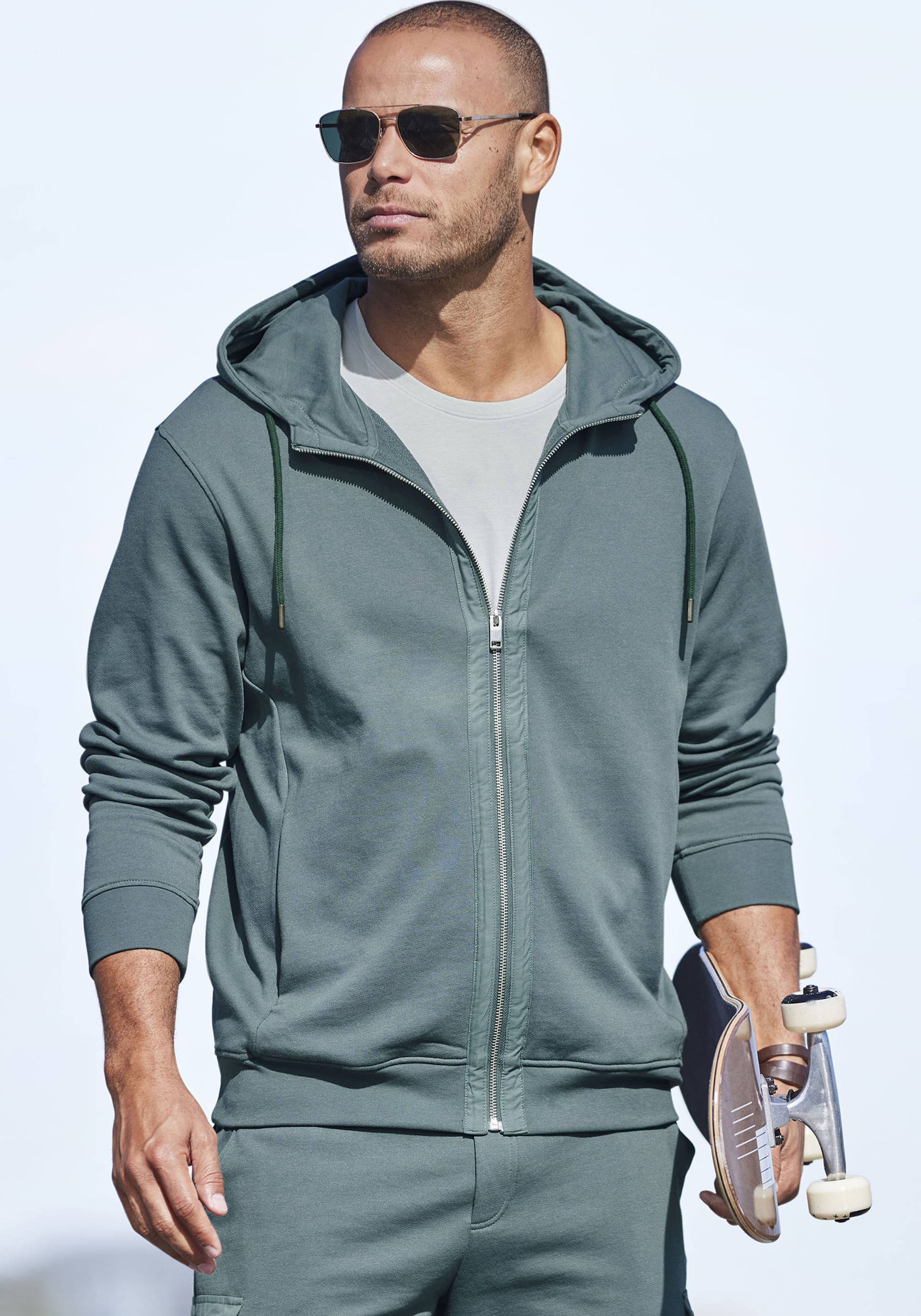AUTHENTIC LE JOGGER Kapuzensweatjacke AUTHENTIC LE JOGGER Kapuzensweatjacke von AUTHENTIC LE JOGGER