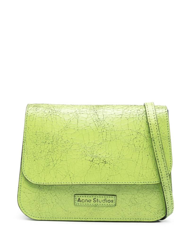 Acne Studios Platt crackle-effect shoulder bag - Green von Acne Studios