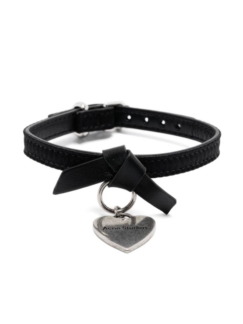 Acne Studios heart-charm leather bracelet - Black von Acne Studios