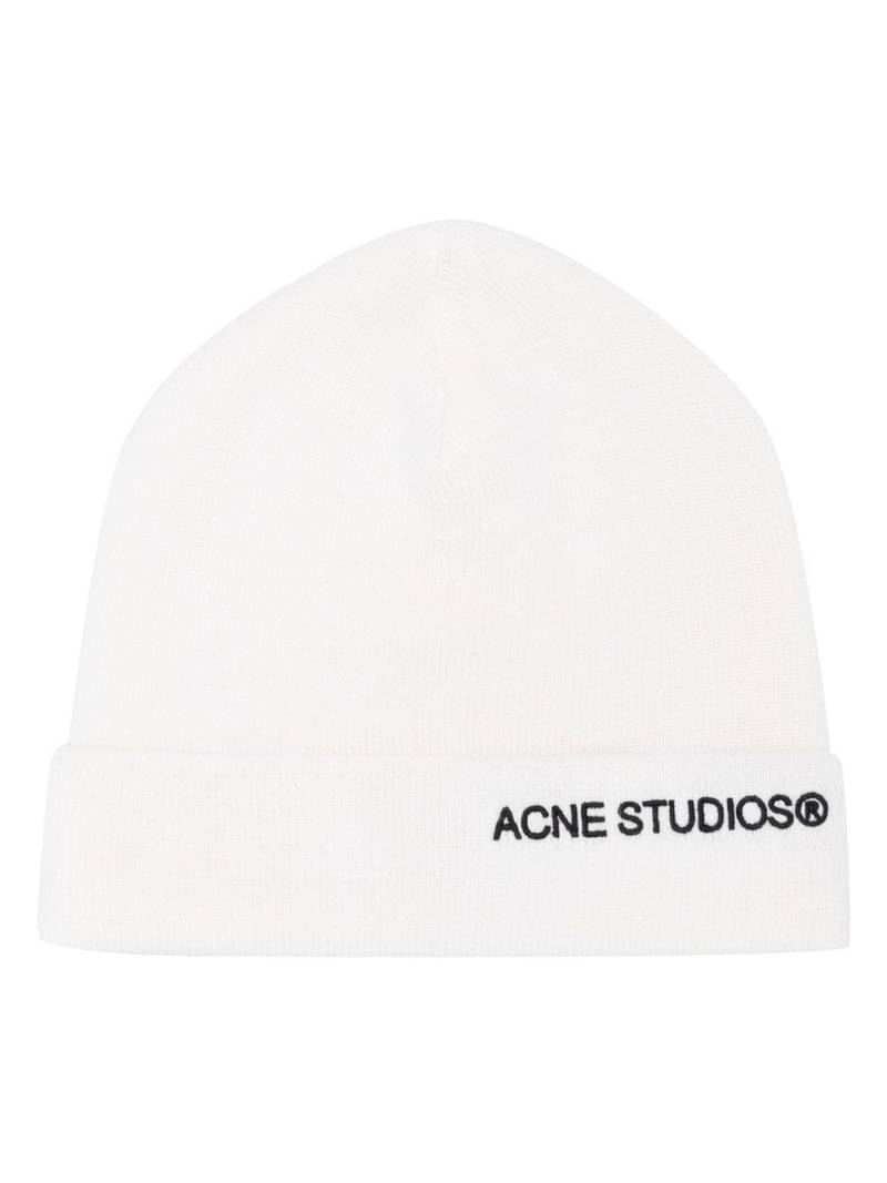 Acne Studios logo-embroidered ribbed-knit beanie - White von Acne Studios