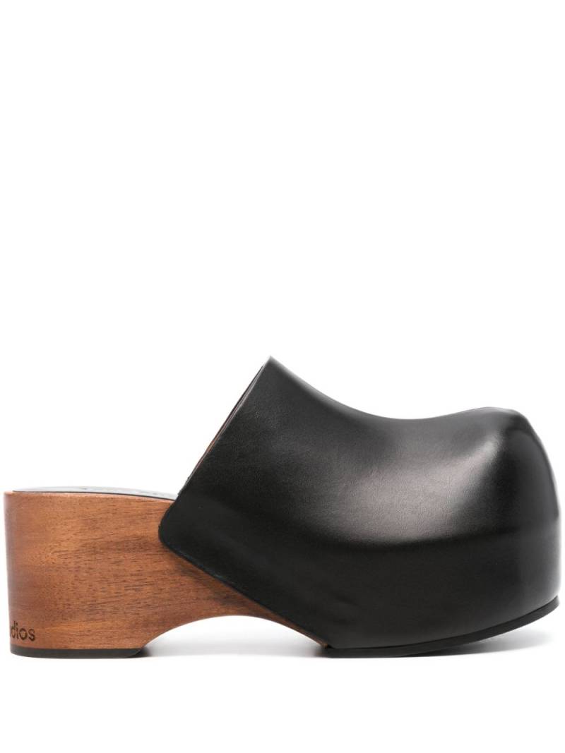 Acne Studios wooden-platform clogs - Black von Acne Studios