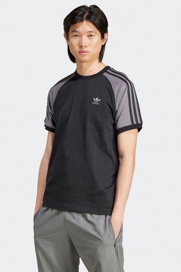 Adidas Originals Colorblocked 3-Stripes T-Shirt | Black | Herren | M Adidas Originals Colorblocked 3-Stripes T-Shirt | Black | Herren | M von Adidas Originals
