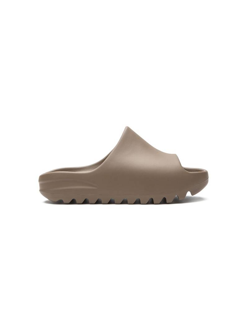 Adidas Yeezy Kids Yeezy "Earth Brown" slides von Adidas Yeezy Kids