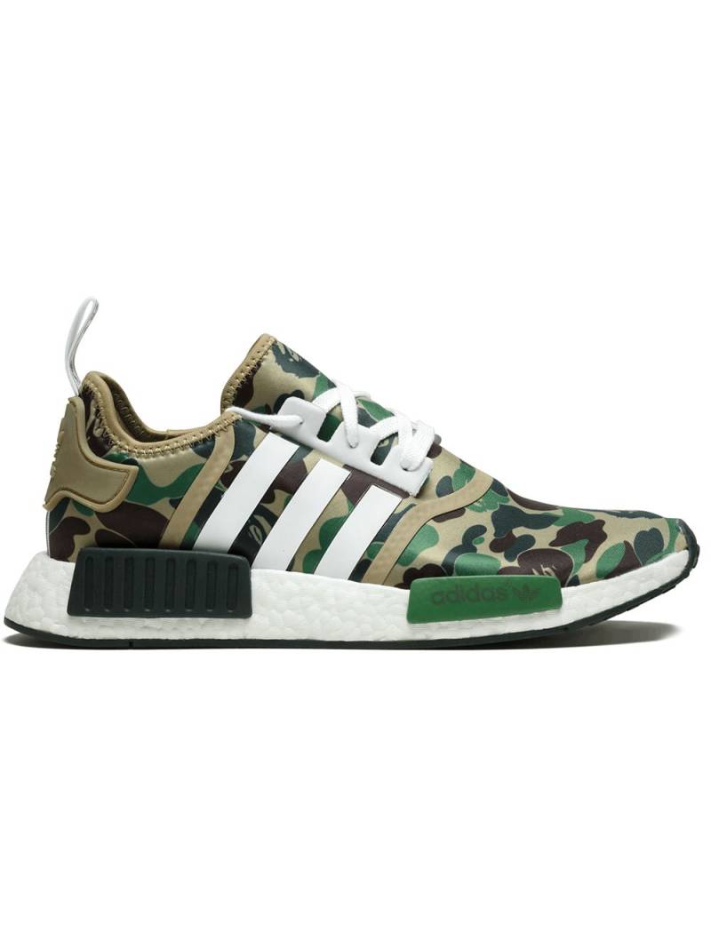 adidas x BAPE NMD_R1 "Green Camo" sneakers von adidas