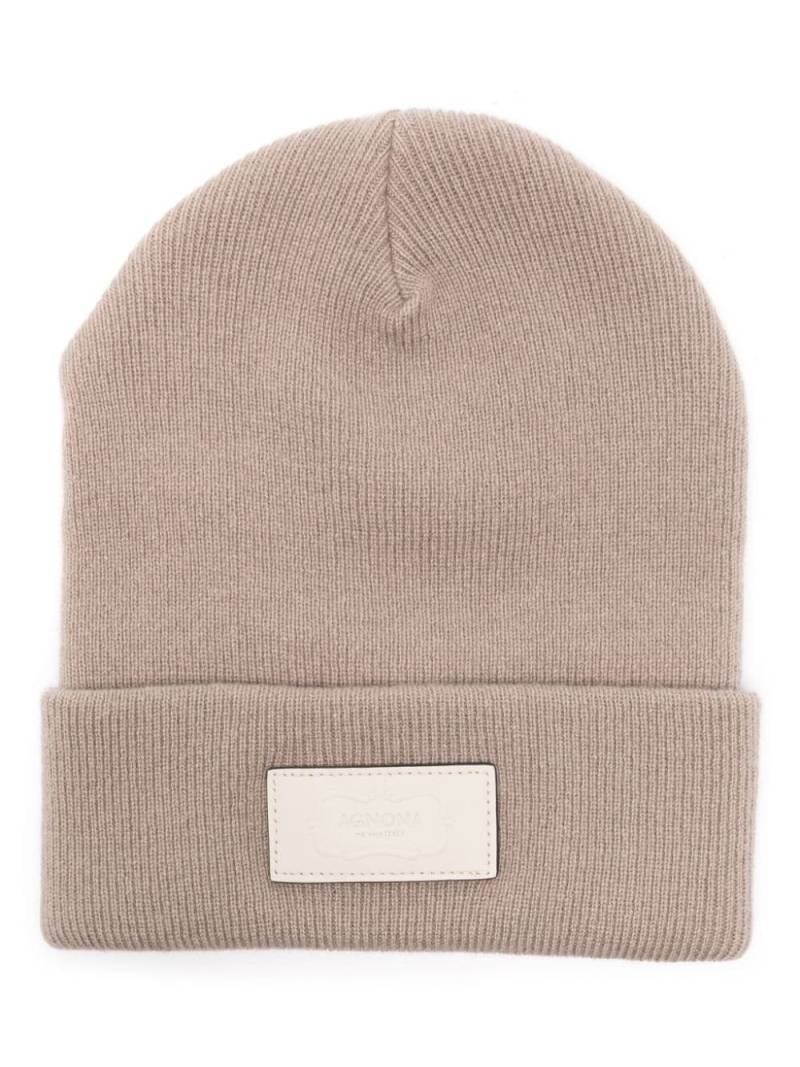 Agnona logo-patch beanie hat - Neutrals von Agnona