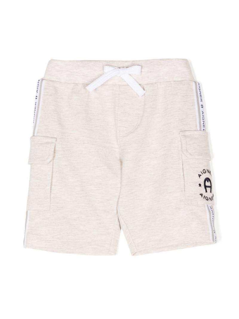 Aigner Kids embroidered-logo shorts - Neutrals von Aigner Kids