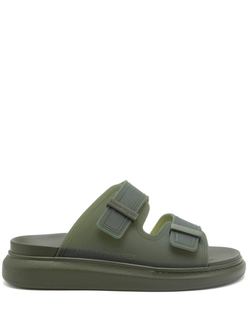 Alexander McQueen Hybrid 35mm flatform sandals - Green von Alexander McQueen