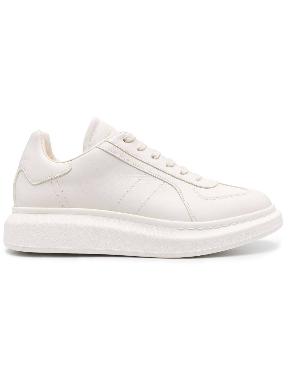 Alexander McQueen Oversized Retro sneakers - Neutrals von Alexander McQueen