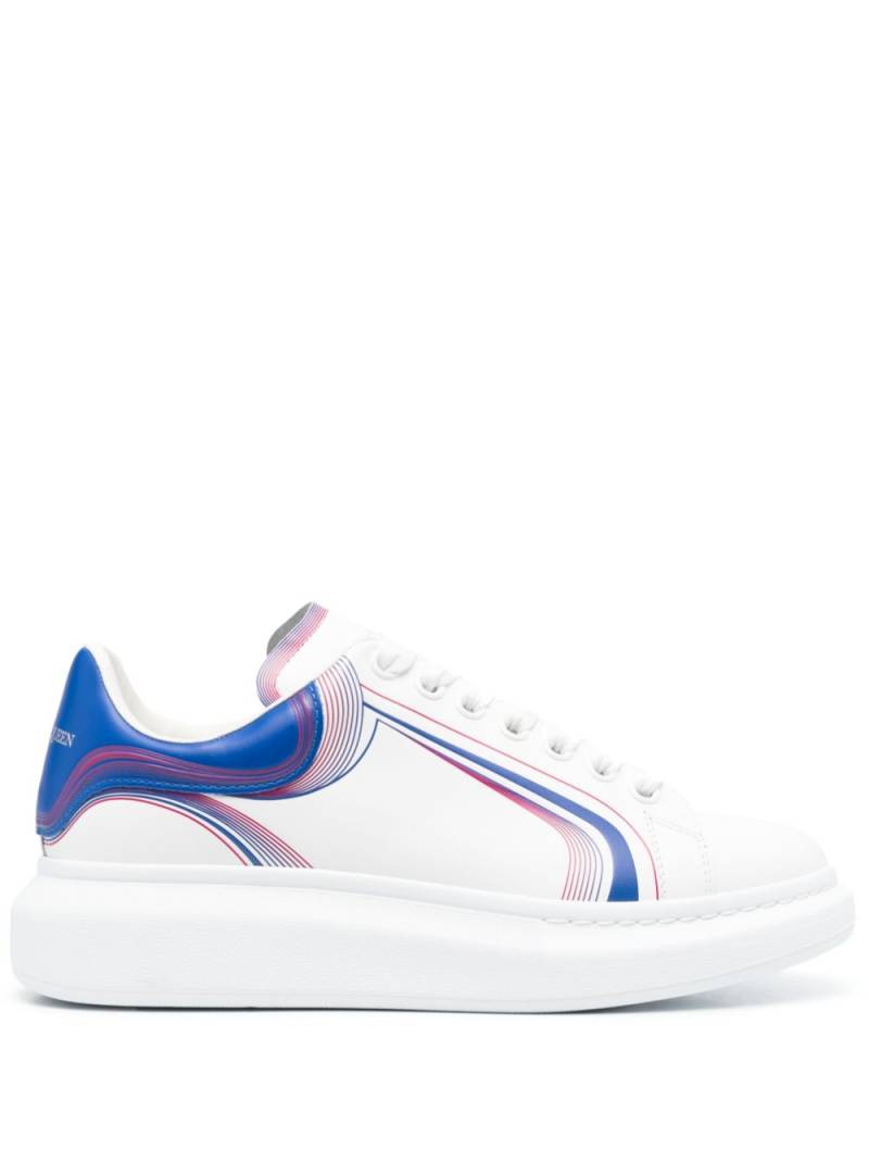 Alexander McQueen Oversized geometric-print sneakers - White von Alexander McQueen