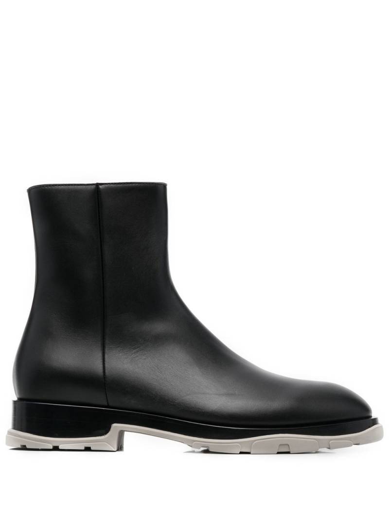 Alexander McQueen ankle-length leather boots - Black von Alexander McQueen