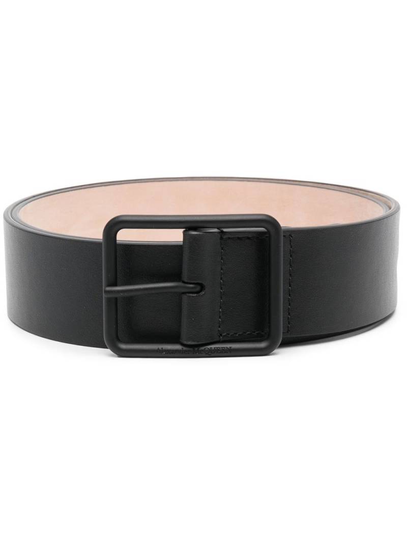 Alexander McQueen engraved-logo buckle belt - Black von Alexander McQueen