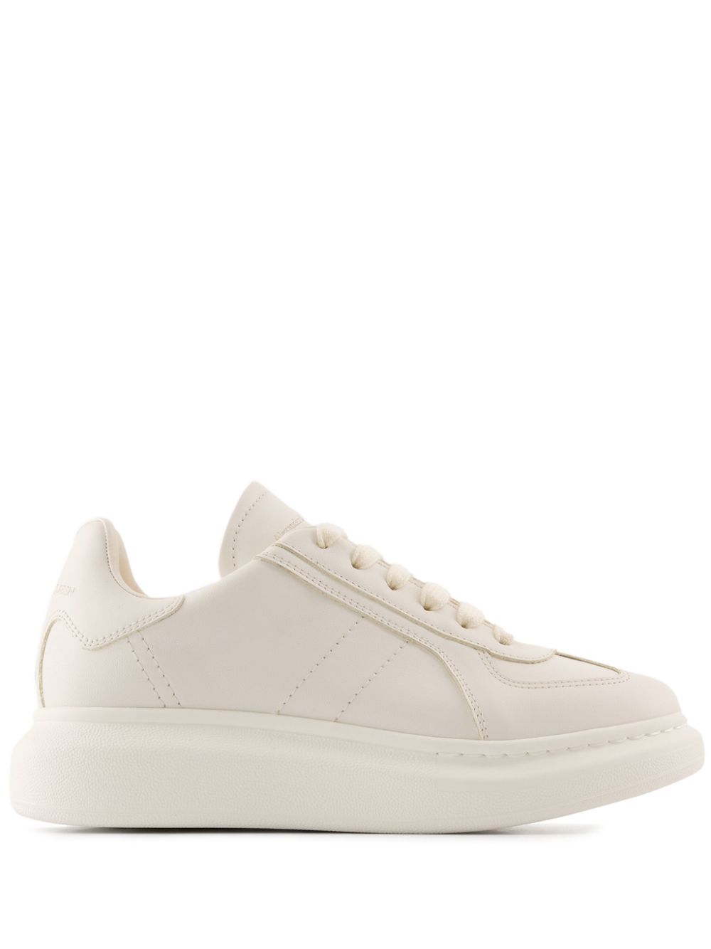 Alexander McQueen oversized trainers - Neutrals von Alexander McQueen