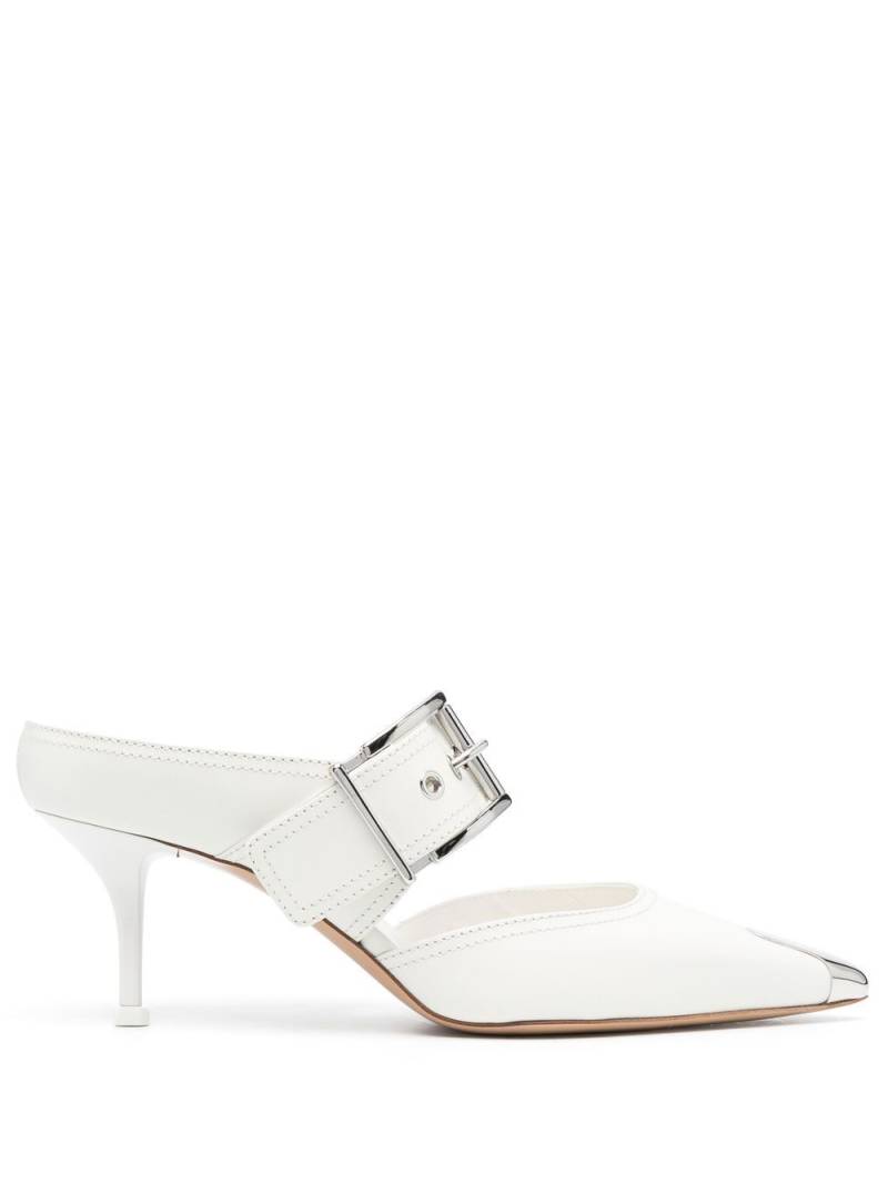 Alexander McQueen pointed-toe buckled mules - White von Alexander McQueen