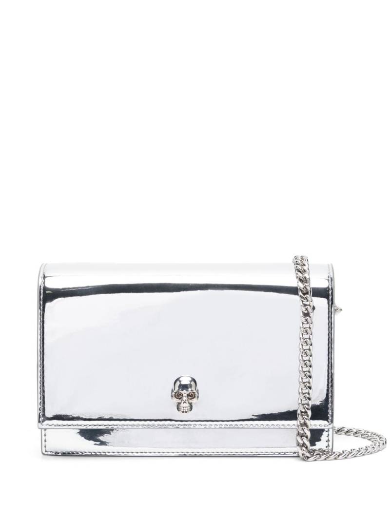 Alexander McQueen small Skull metallic shoulder bag - Silver von Alexander McQueen