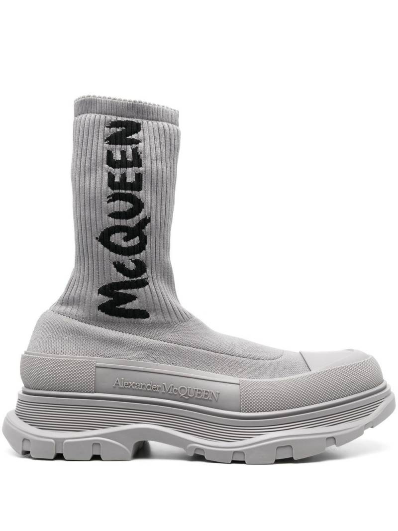 Alexander McQueen Tread sock-style boots - Grey von Alexander McQueen