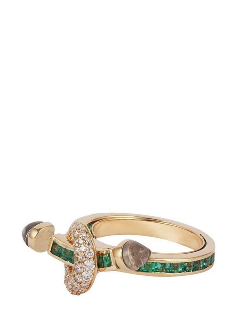 Ananya 18kt yellow gold Chakra diamond and emerald ring von Ananya