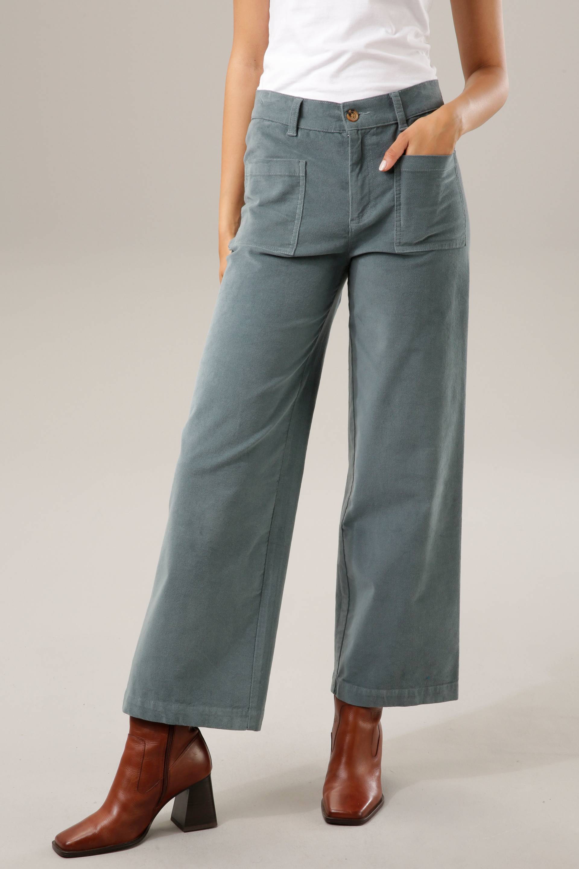 Aniston CASUAL Cordhose, in angesagter Hight-waist-Form Aniston CASUAL Cordhose, in angesagter Hight-waist-Form von Aniston CASUAL