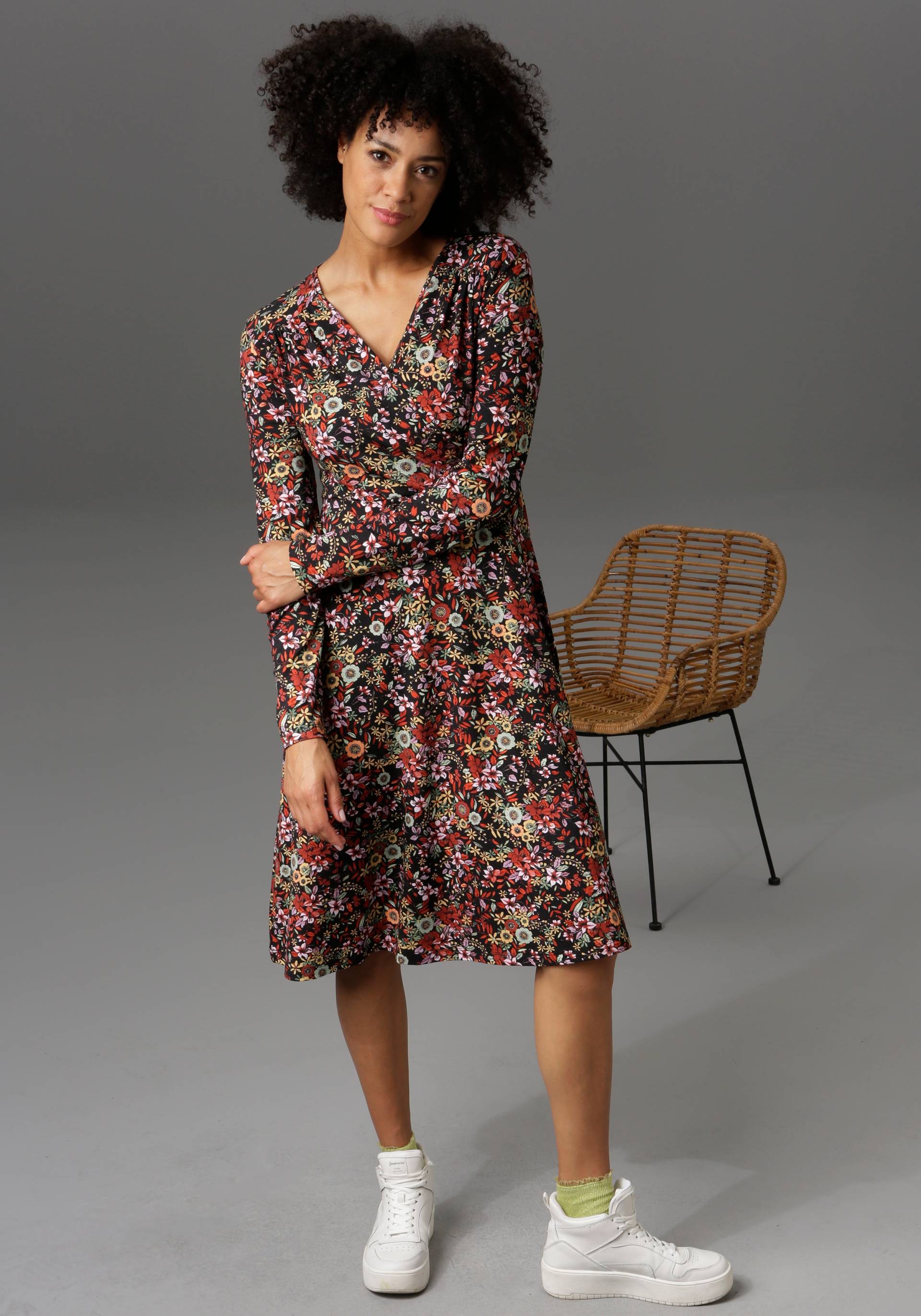 Aniston CASUAL Jerseykleid, in Wickel-Optik Aniston CASUAL Jerseykleid, in Wickel-Optik von Aniston CASUAL