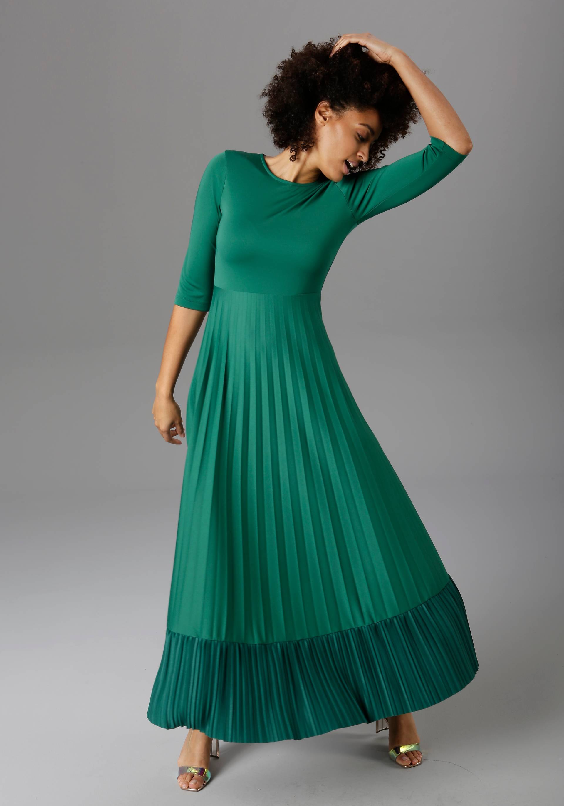 Aniston CASUAL Maxikleid, Rockteil mit Volant aus Plissee Aniston CASUAL Maxikleid, Rockteil mit Volant aus Plissee von Aniston CASUAL