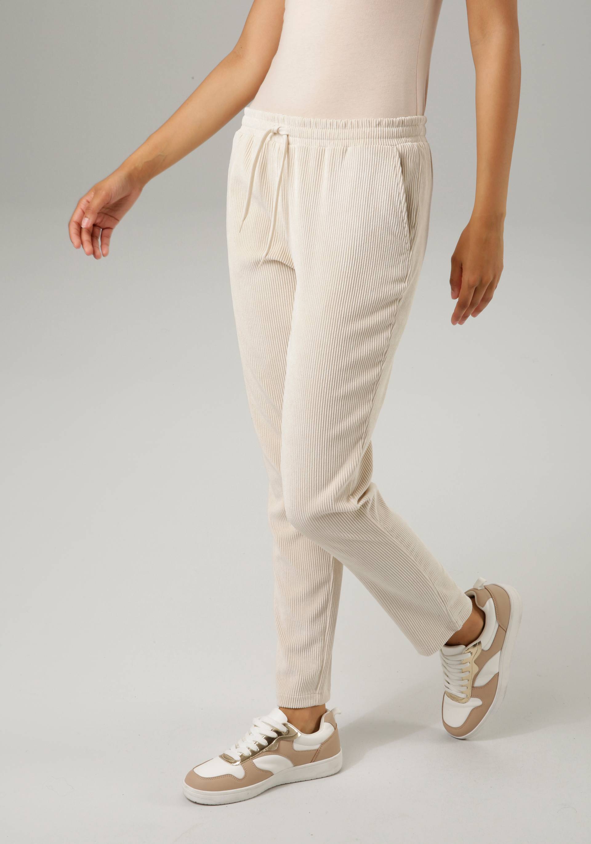Aniston CASUAL Schlupfhose, aus trendigem, elastischen Cord Aniston CASUAL Schlupfhose, aus trendigem, elastischen Cord von Aniston CASUAL